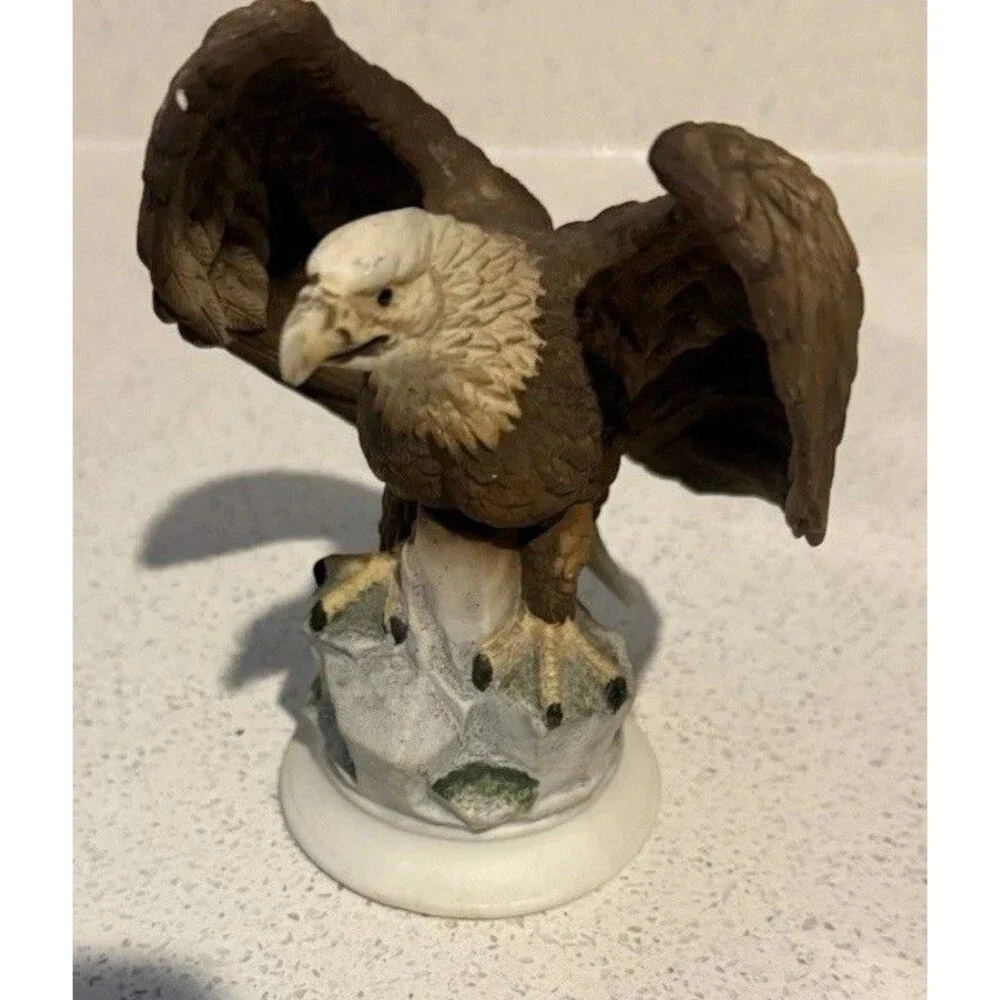 Vintage Lefton China Porcelain American Eagle Figurine KW7212 Japan Patriotic